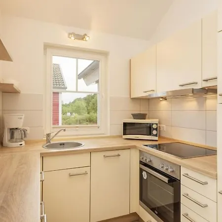 Semesterbostad With 1 Bedroom Sierksdorf